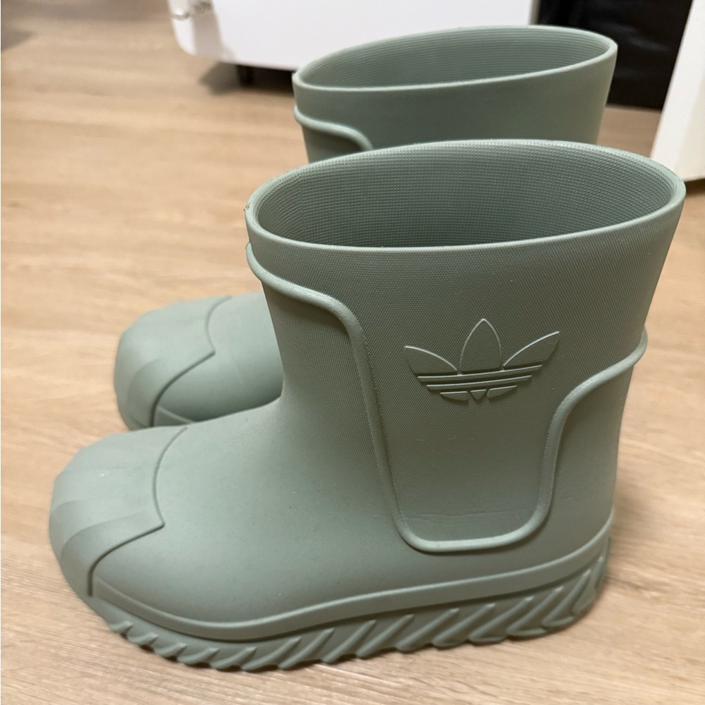 Adidas AdiFOM SST Boot Shoes - Picture 2 of 5